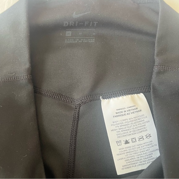 Nike Women’s Black‎ Leggings Size Medium - Picture 2 of 7